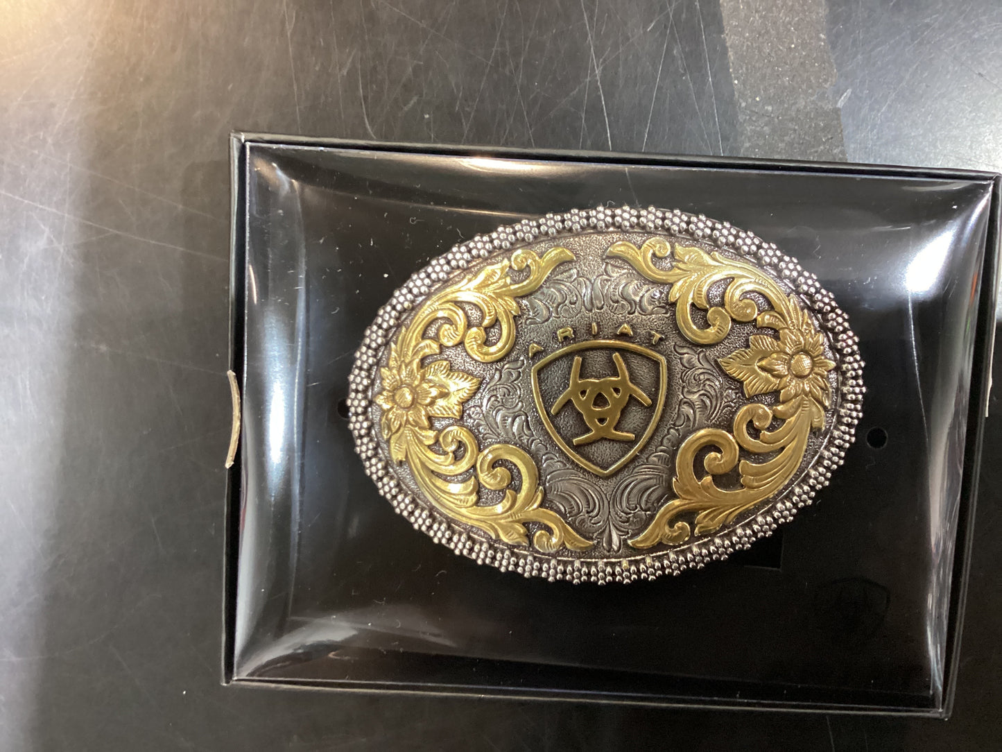 Ariat circle silver and gold floral buckle :)