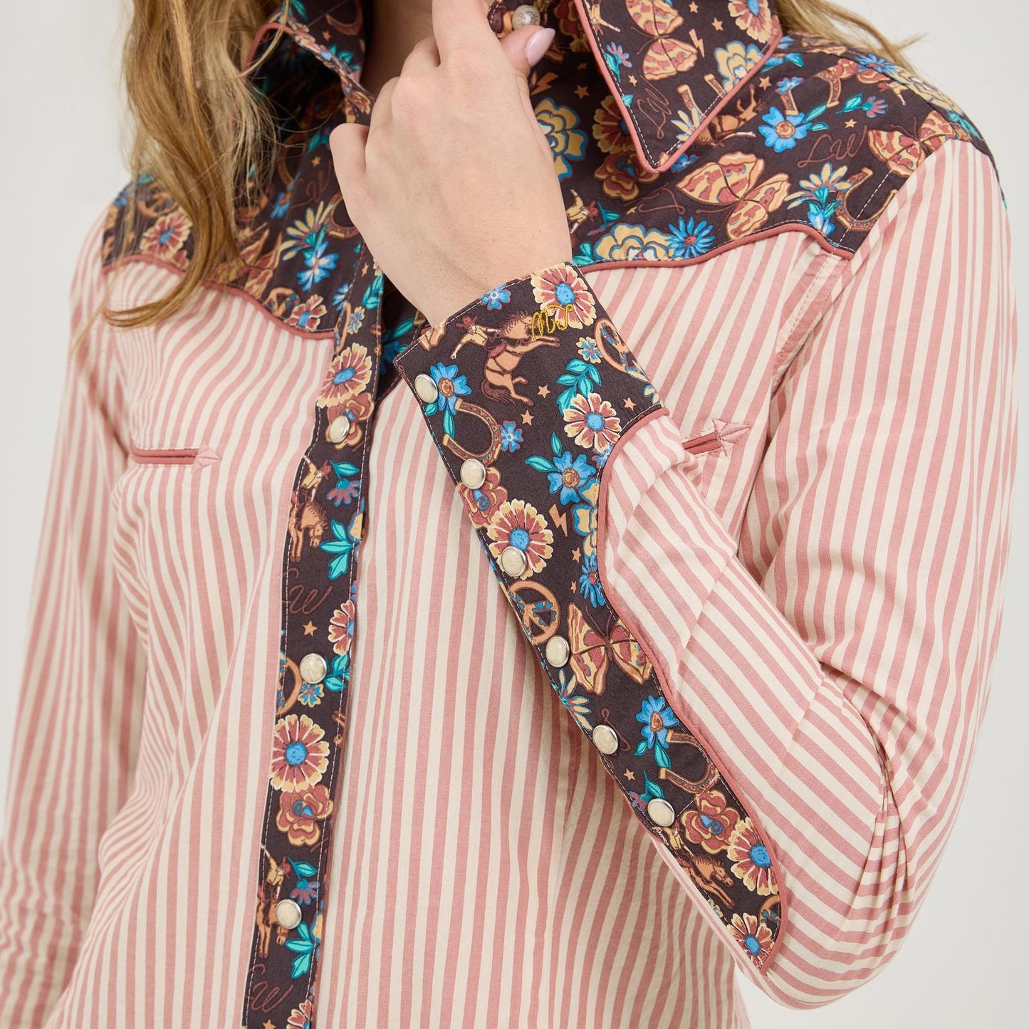 Women's Wrangler® X Lainey Wilson Prairie Print Shirt