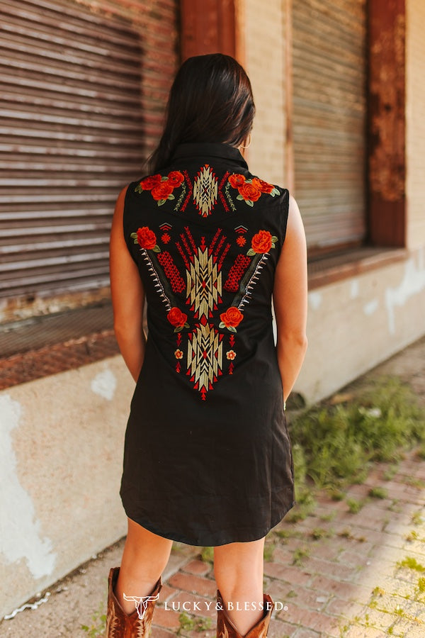 Women's Lucky & Blessed Black Pearl Snap Button Down Floral Embroidered Sleeveless Stretch Dress Tunic