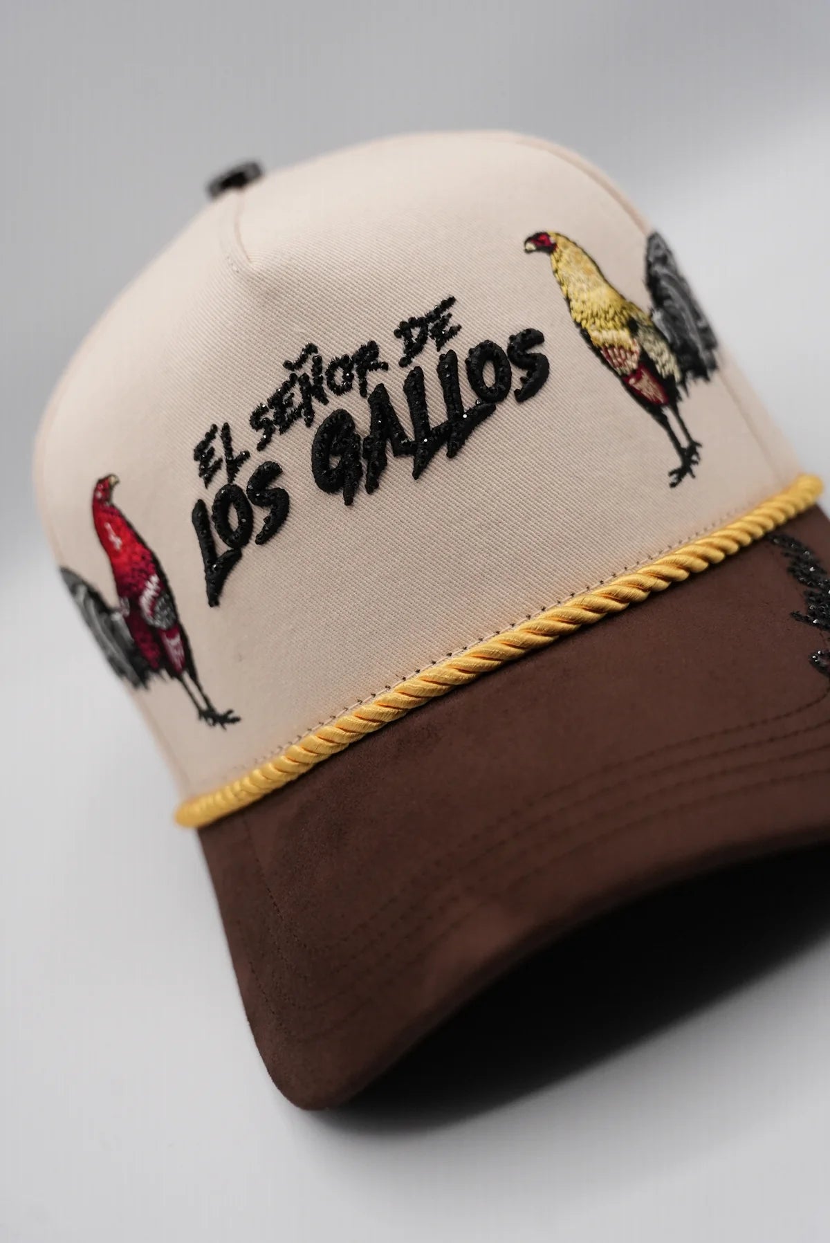 EL DUEÑO DEL PALENQUE KHAKY