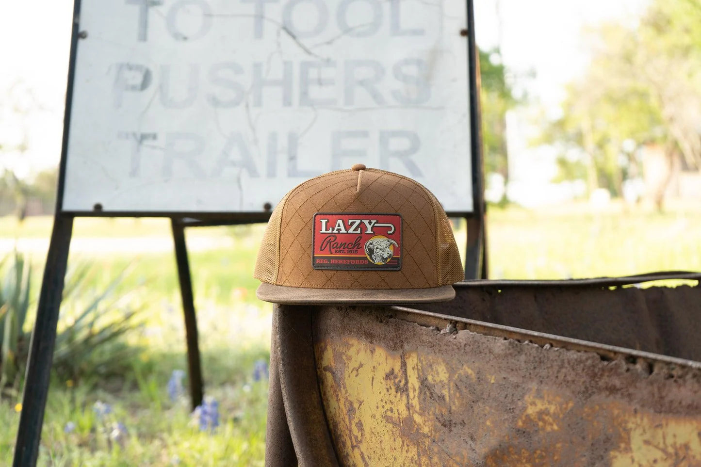 LAZY J RANCH COYOTE BROWN QUILTED HARD DAY CLASSIC FIVE PANEL TRUCKER HAT
BRWN4-HD-RED